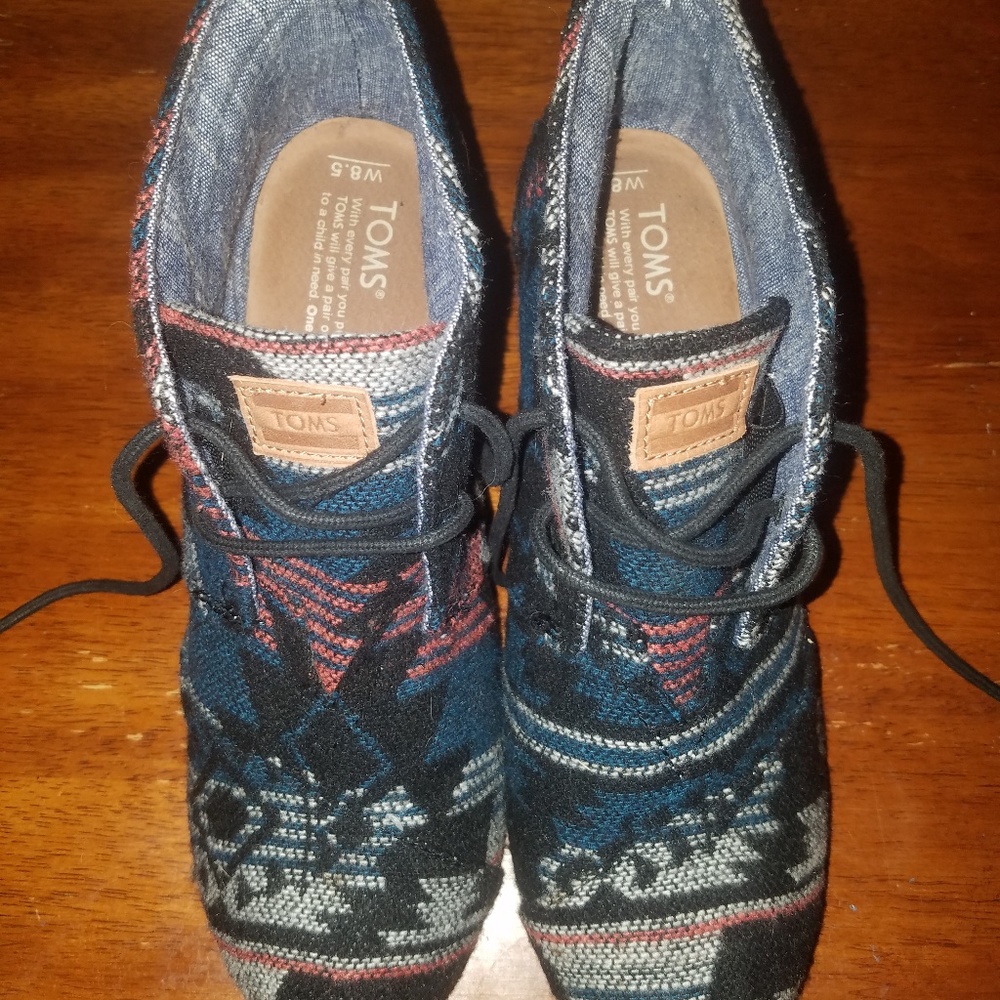 Tom's wedges